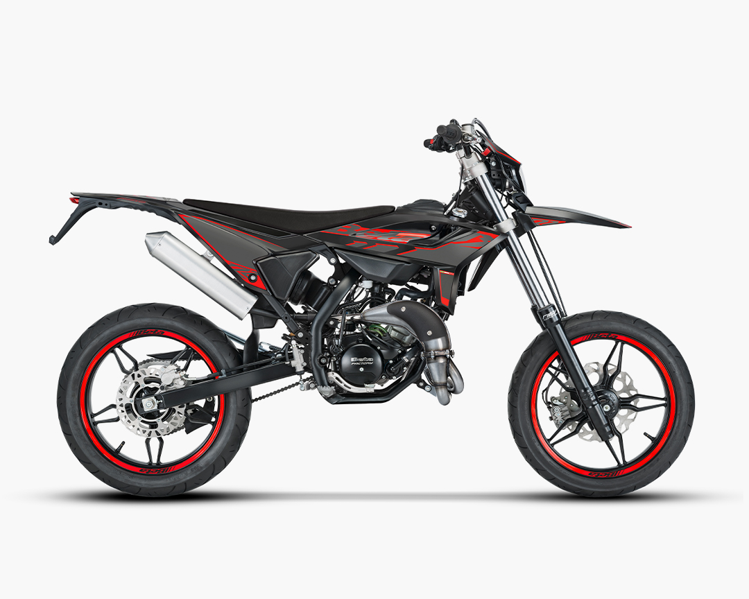 Beta RR Motard 2T 50 Sport in Schwarz und Weiß