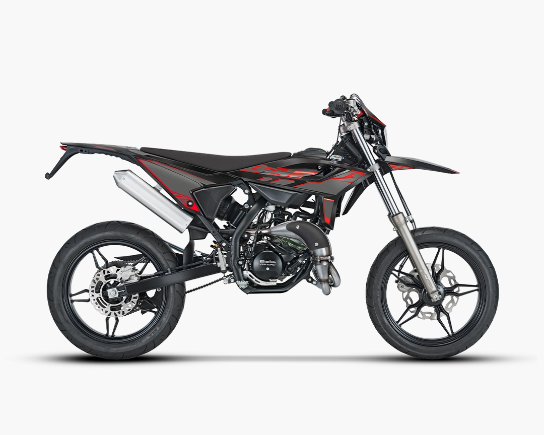 Beta RR Motard 2T 50 in Schwarz und Weiß